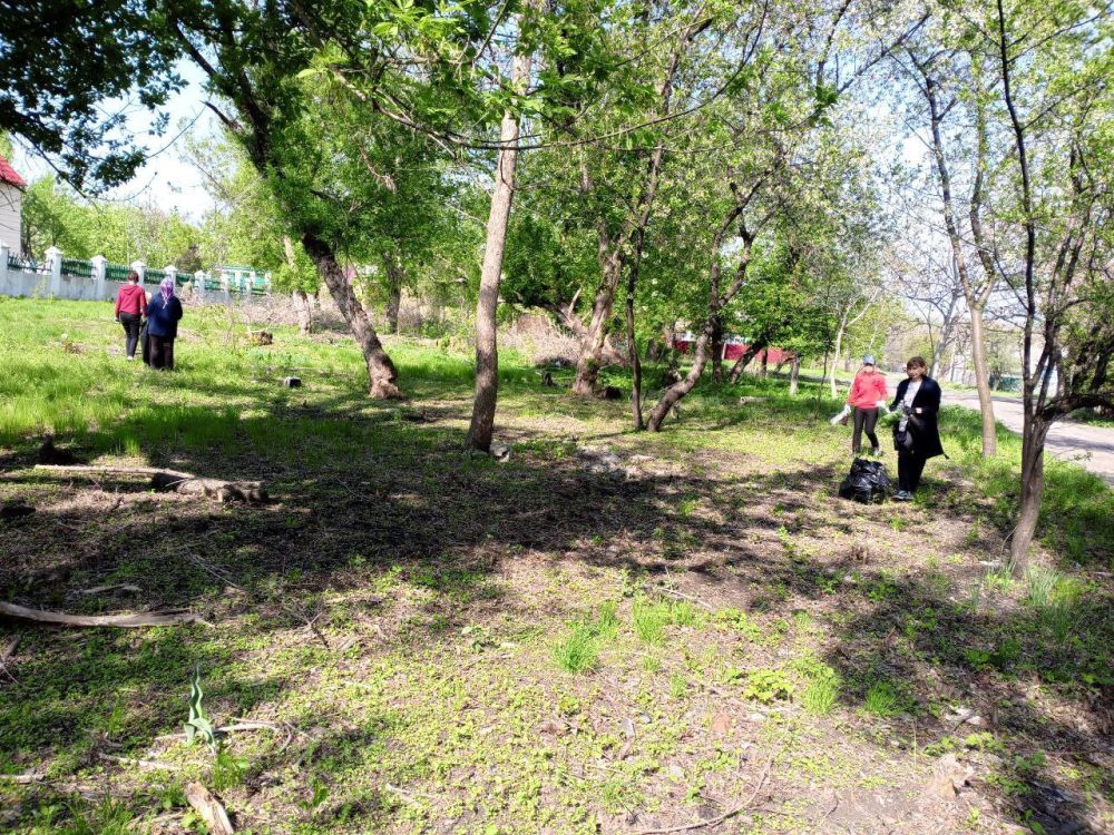 В Торезе состоялся Всероссийский субботник В Торезе состоялся Всероссийский субботник