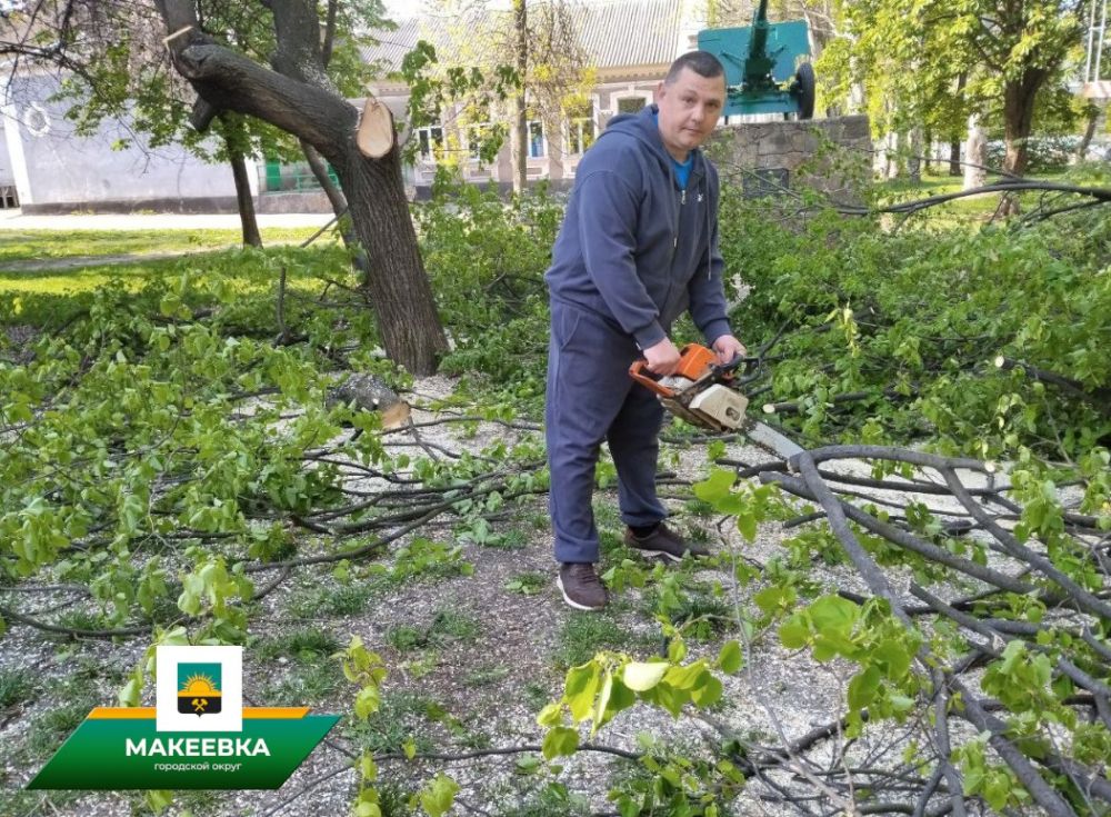 Червоногвардейский район принял участие во всероссийском субботнике Червоногвардейский район принял участие во всероссийском субботнике