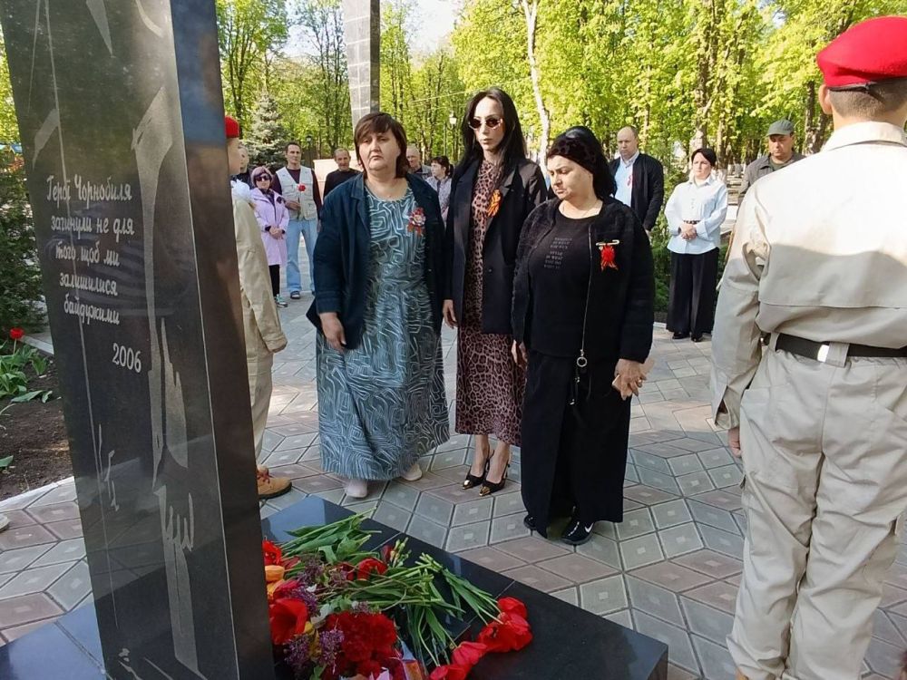 Чернобыль… Тридцать девять лет назад это страшное слово прозвучало на всю планету Чернобыль… Тридцать девять лет назад это страшное слово прозвучало на всю планету