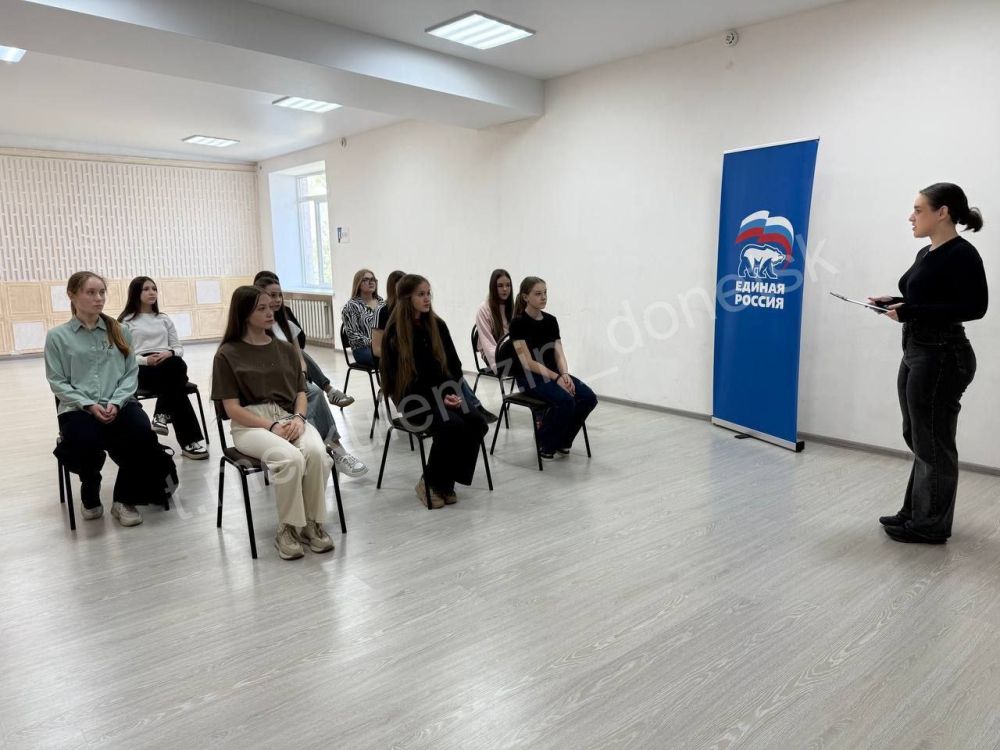 В рамках проекта «Историческая память» партии «Единая Россия» для участников творческих коллективов Дворца культуры «Юбилейный» состоялся информационный час «Горькая память Чернобыля», посвящённый аварии на Чернобыльской АЭС В рамках проекта «Историческая память» партии «Единая Россия» для участников творческих коллективов Дворца культуры «Юбилейный» состоялся информационный час «Горькая память Чернобыля», посвящённый аварии на Чернобыльской АЭС