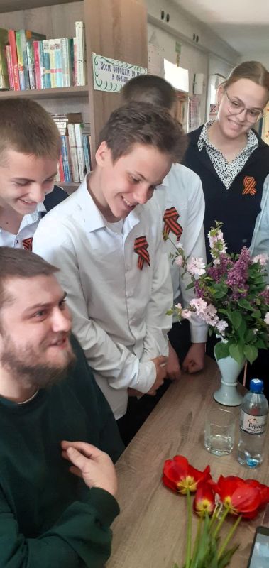 В библиотеке города Шахтёрска прошел патриотический лекторий В библиотеке города Шахтёрска прошел патриотический лекторий