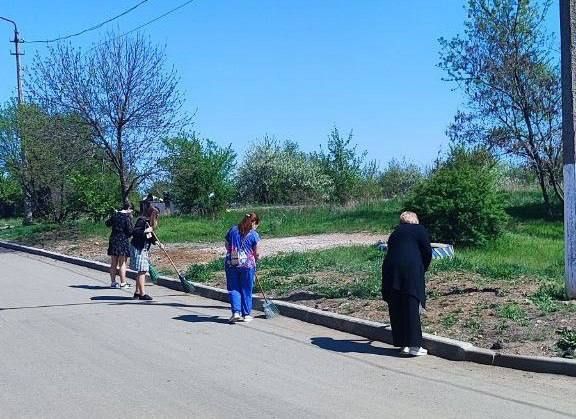 В Ждановке прошел общереспубликанский субботник В Ждановке прошел общереспубликанский субботник