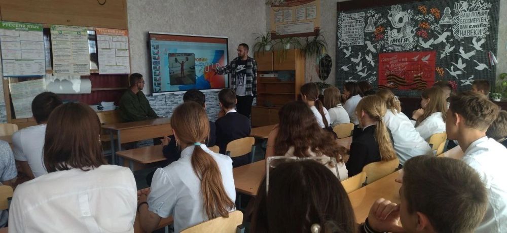 В Снежном продолжает реализовываться проект "Диалоги с Героями" В Снежном продолжает реализовываться проект "Диалоги с Героями"