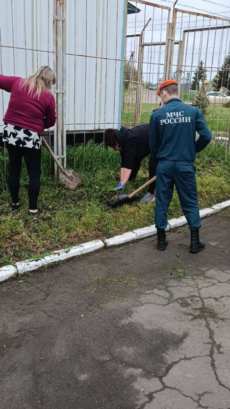 Борис Трима: Сегодня в Мангушском муниципальном округе, по поручению главы ДНР Дениса Пушилина, состоялся Всероссийский субботник, который собрал множество активистов и жителей, стремящихся внести свой вклад в... Борис Трима: Сегодня в Мангушском муниципальном округе, по поручению главы ДНР Дениса Пушилина, состоялся Всероссийский субботник, который собрал множество активистов и жителей, стремящихся внести свой вклад в...