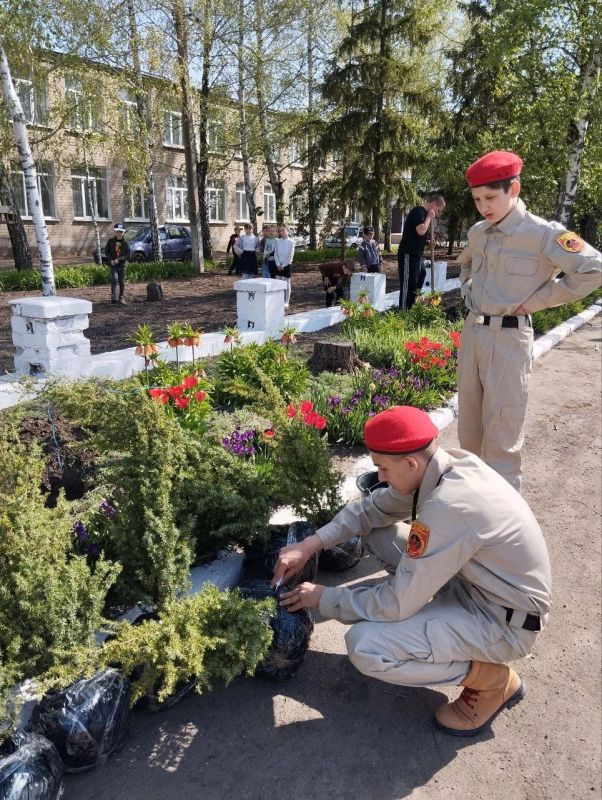 Продолжаем принимать участие во Всероссийской акции «Сад Памяти» Продолжаем принимать участие во Всероссийской акции «Сад Памяти»