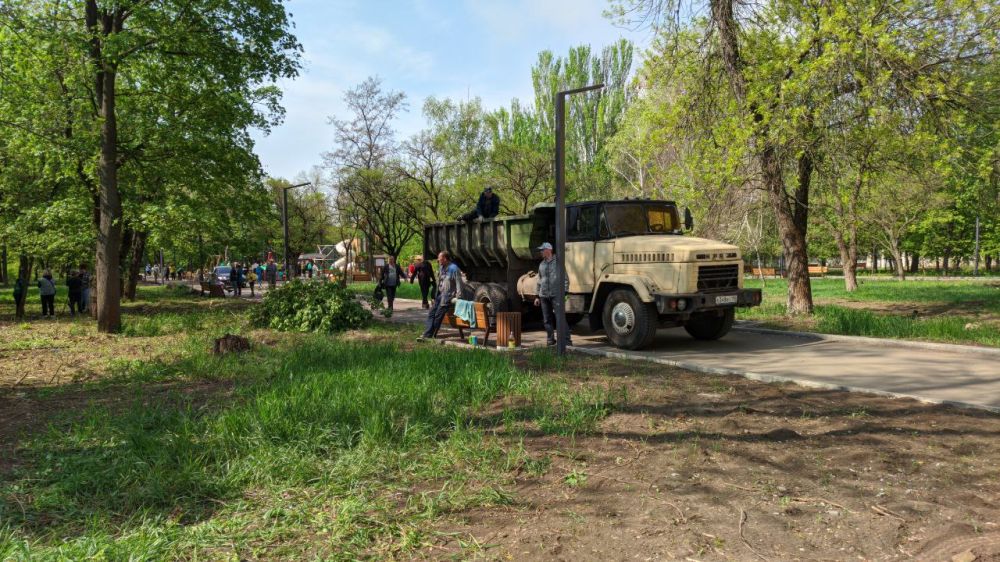 Николай Михайлов: Сегодня, 26 апреля, принял участие во Всероссийском субботнике,который проходил в рамках Федерального проекта «Формирование комфортной городской среды» и по партийному проекту Единой России "Городская... Николай Михайлов: Сегодня, 26 апреля, принял участие во Всероссийском субботнике,который проходил в рамках Федерального проекта «Формирование комфортной городской среды» и по партийному проекту Единой России "Городская...