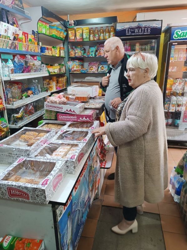Депутат Харцызского городского совета Жидких Людмила Николаевна, (от фракции Партии «Единая Россия», совместно с членом Народного Контроля Лащенко Леонидом Александровичем 23 апреля 2025 г. провели рейд по проверке... Депутат Харцызского городского совета Жидких Людмила Николаевна, (от фракции Партии «Единая Россия», совместно с членом Народного Контроля Лащенко Леонидом Александровичем 23 апреля 2025 г. провели рейд по проверке...
