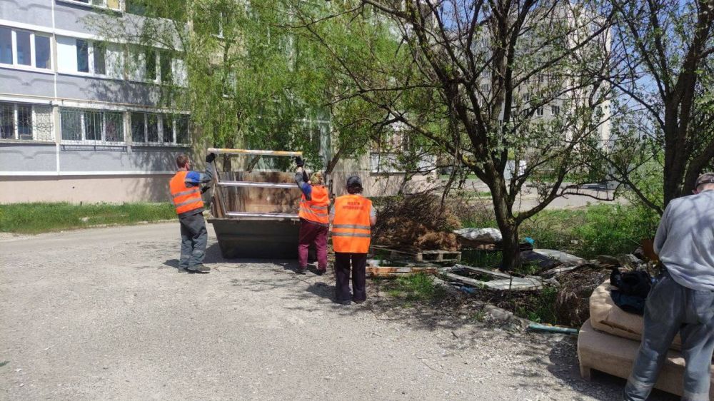 Сегодня, 26 апреля, во всех регионах Российской Федерации состоялся Всероссийский субботник Сегодня, 26 апреля, во всех регионах Российской Федерации состоялся Всероссийский субботник