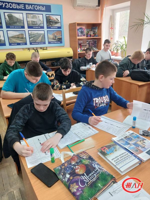 На детской железной дороге Донецкого филиала ФГУП «ЖДН» апрель – самый «жаркий» месяц На детской железной дороге Донецкого филиала ФГУП «ЖДН» апрель – самый «жаркий» месяц