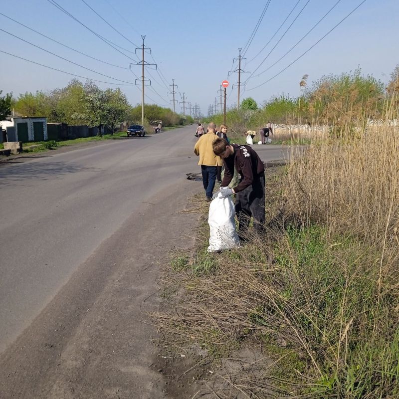 В Торезе состоялся Всероссийский субботник В Торезе состоялся Всероссийский субботник