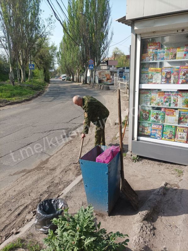 Алексей Кулемзин: Сотрудники всех рынков Донецка присоединились к Всероссийскому субботнику! Алексей Кулемзин: Сотрудники всех рынков Донецка присоединились к Всероссийскому субботнику!