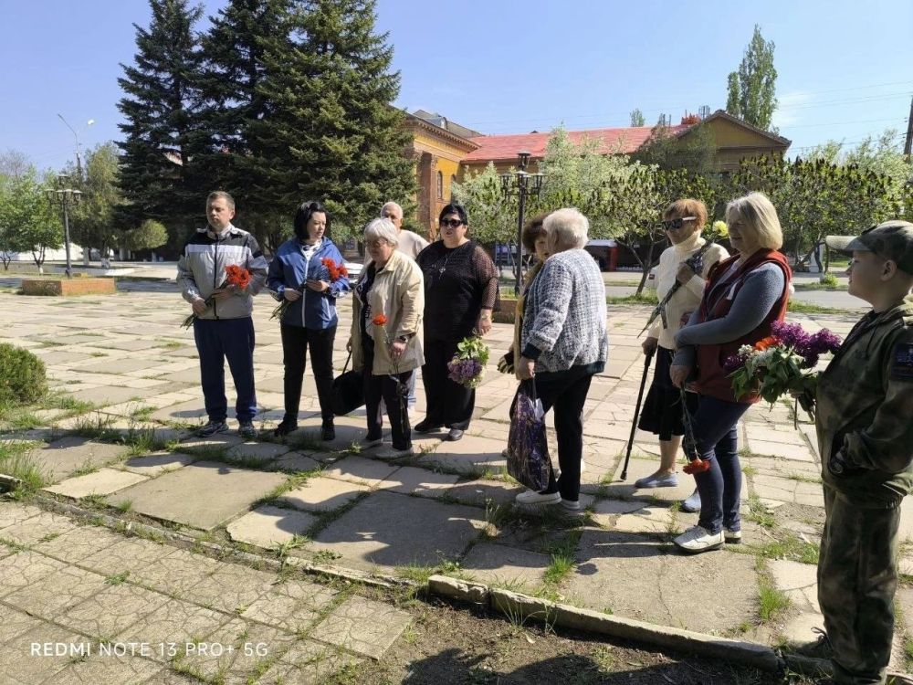 Зугрэс чтит память героев Чернобыля Зугрэс чтит память героев Чернобыля