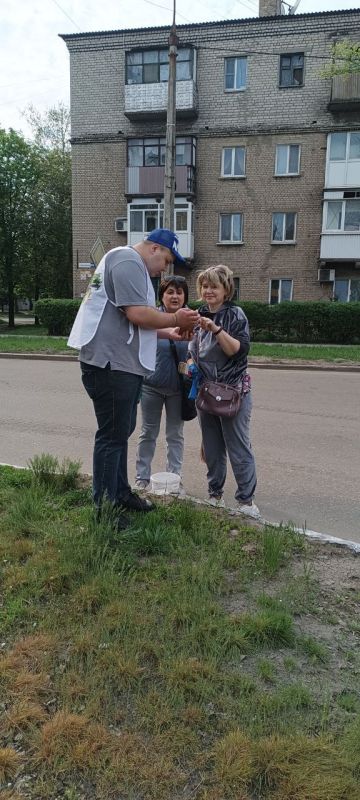 Сегодня жители нашего округа объединились для участия в масштабной акции по благоустройству Сегодня жители нашего округа объединились для участия в масштабной акции по благоустройству