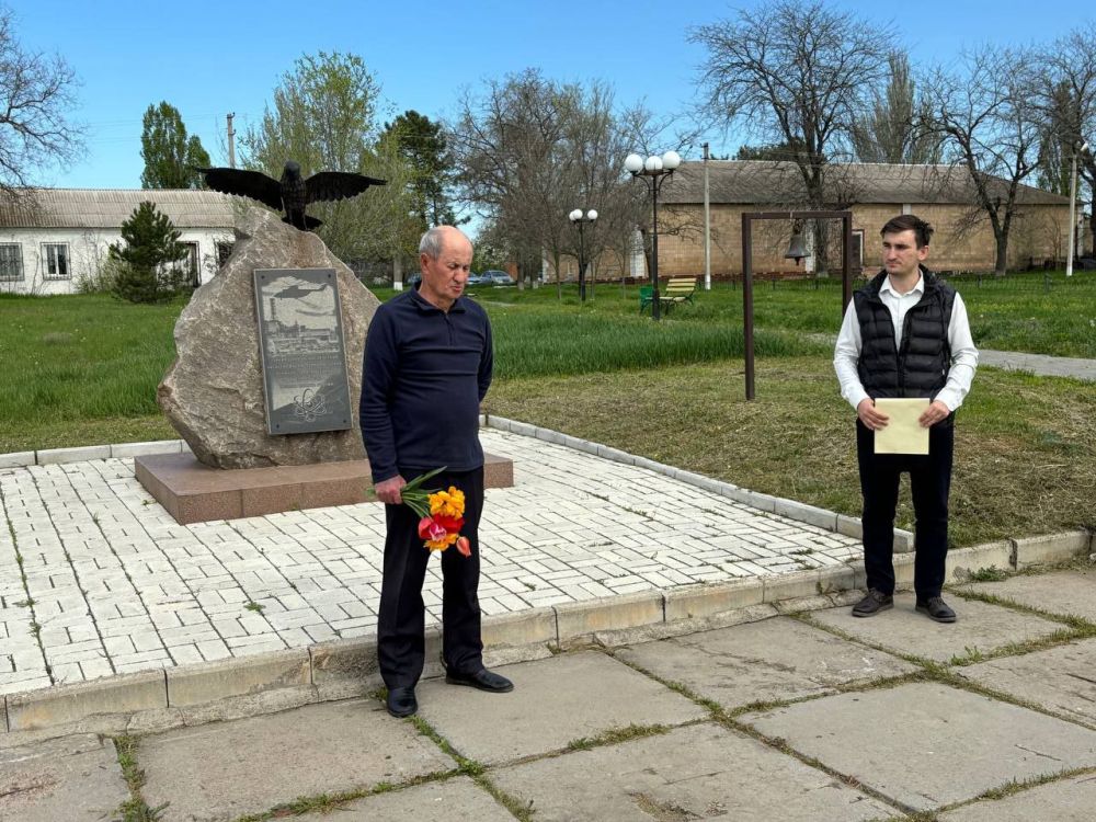 26 апреля 1986 год.... Дата, которая навсегда изменила мир. Но сегодня мы вспоминаем не только о трагедии Чернобыля, но и о героизме тех, кто ценой своей жизни и здоровья боролся с её последствиями. Ликвидаторы, солдаты... 26 апреля 1986 год.... Дата, которая навсегда изменила мир. Но сегодня мы вспоминаем не только о трагедии Чернобыля, но и о героизме тех, кто ценой своей жизни и здоровья боролся с её последствиями. Ликвидаторы, солдаты...
