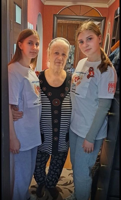 В преддверии 80 -летия Дня Победы волонтерский отряд "Твори добро" обучающихся ГБОУ "Гимназия г.о.Торез" ( руководитель Ничипорук А.В) принял участие в акции "Ветеран живет рядом" В преддверии 80 -летия Дня Победы волонтерский отряд "Твори добро" обучающихся ГБОУ "Гимназия г.о.Торез" ( руководитель Ничипорук А.В) принял участие в акции "Ветеран живет рядом"