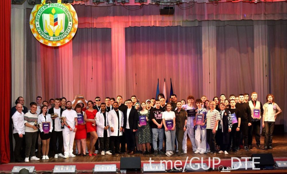 КОМАНДА КВН «ГРАДУСЫ» ПРИНЯЛА УЧАСТИЕ В ОФИЦИАЛЬНОЙ ЛИГЕ КВН «ДОНБАСС» В ЛУГАНСКЕ КОМАНДА КВН «ГРАДУСЫ» ПРИНЯЛА УЧАСТИЕ В ОФИЦИАЛЬНОЙ ЛИГЕ КВН «ДОНБАСС» В ЛУГАНСКЕ