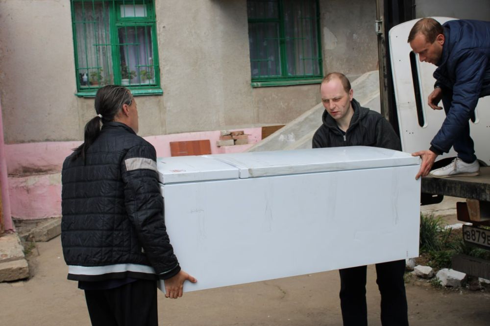 Иван Приходько: В Горловку прибыла фура гуманитарной помощи от цирковой труппы братьев Запашных Иван Приходько: В Горловку прибыла фура гуманитарной помощи от цирковой труппы братьев Запашных