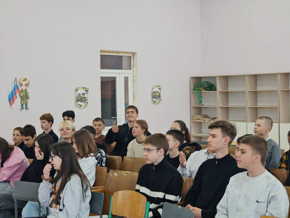 Важная презентация!. Сегодня Иловайская средняя школа №13 стала местом объединения молодежи вокруг важного социального проекта под названием «МЫ#ВМЕСТЕ» Важная презентация!. Сегодня Иловайская средняя школа №13 стала местом объединения молодежи вокруг важного социального проекта под названием «МЫ#ВМЕСТЕ»