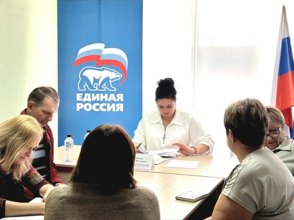 В Амвросиевке обсудили вопросы восстановления дорожной инфраструктуры округа В Амвросиевке обсудили вопросы восстановления дорожной инфраструктуры округа