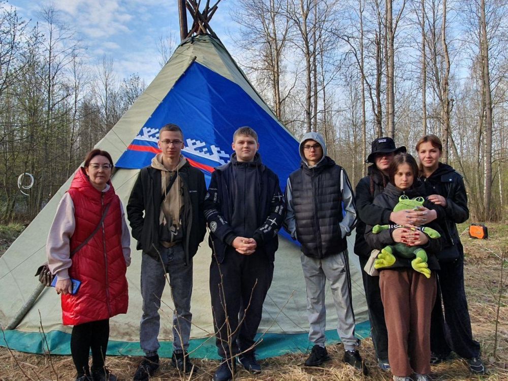 Школьники из Волновахи присоединились к салехардскому поисковому отряду «Ямальский плацдарм» Школьники из Волновахи присоединились к салехардскому поисковому отряду «Ямальский плацдарм»