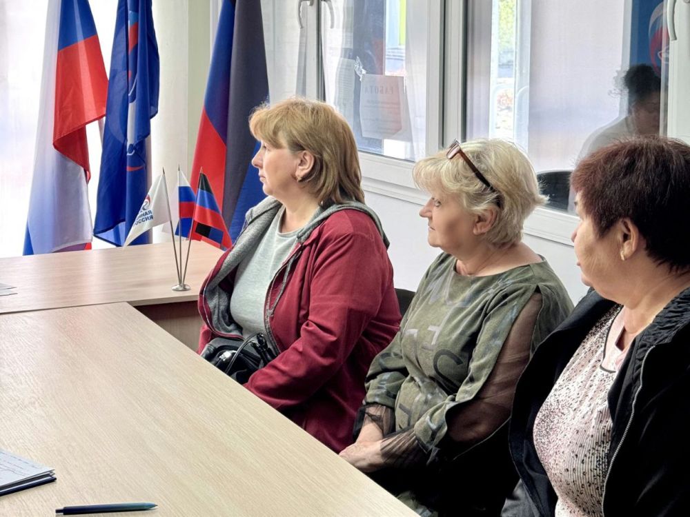 В Амвросиевке обсудили вопросы восстановления дорожной инфраструктуры округа В Амвросиевке обсудили вопросы восстановления дорожной инфраструктуры округа