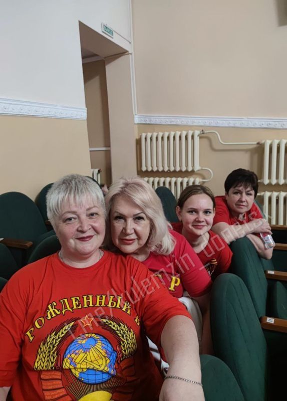 Алексей Кулемзин: 27 апреля в городе Свирске Иркутской области завершился 12-й областной фестиваль-конкурс любительского театрального искусства «Театр – это жизнь» Алексей Кулемзин: 27 апреля в городе Свирске Иркутской области завершился 12-й областной фестиваль-конкурс любительского театрального искусства «Театр – это жизнь»