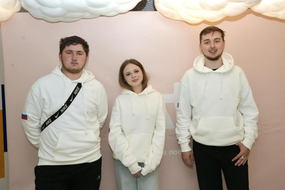 Школьники из Волновахи присоединились к салехардскому поисковому отряду «Ямальский плацдарм» Школьники из Волновахи присоединились к салехардскому поисковому отряду «Ямальский плацдарм»