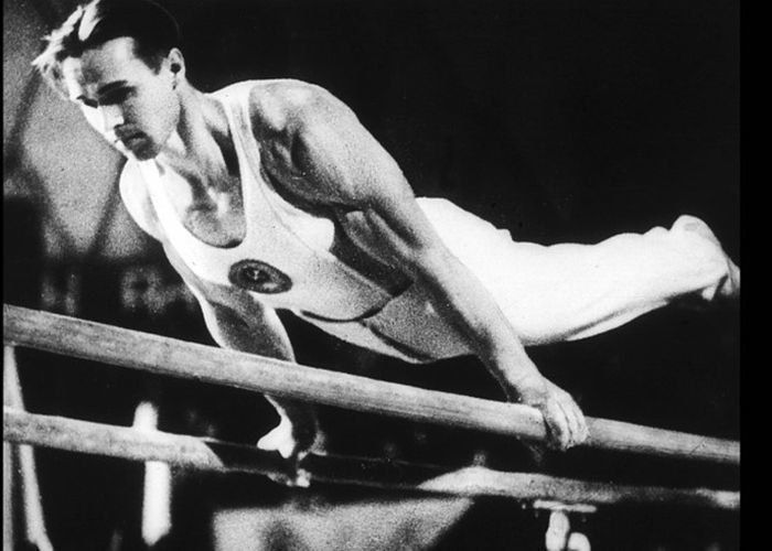 Юрий Мартынов: В преддверии 80-летия Победы в Великой Отечественной войне мы начинаем серию публикаций о спортсменах, которые сражались на фронтах, трудились в тылу и своими подвигами приближали долгожданную Победу Юрий Мартынов: В преддверии 80-летия Победы в Великой Отечественной войне мы начинаем серию публикаций о спортсменах, которые сражались на фронтах, трудились в тылу и своими подвигами приближали долгожданную Победу