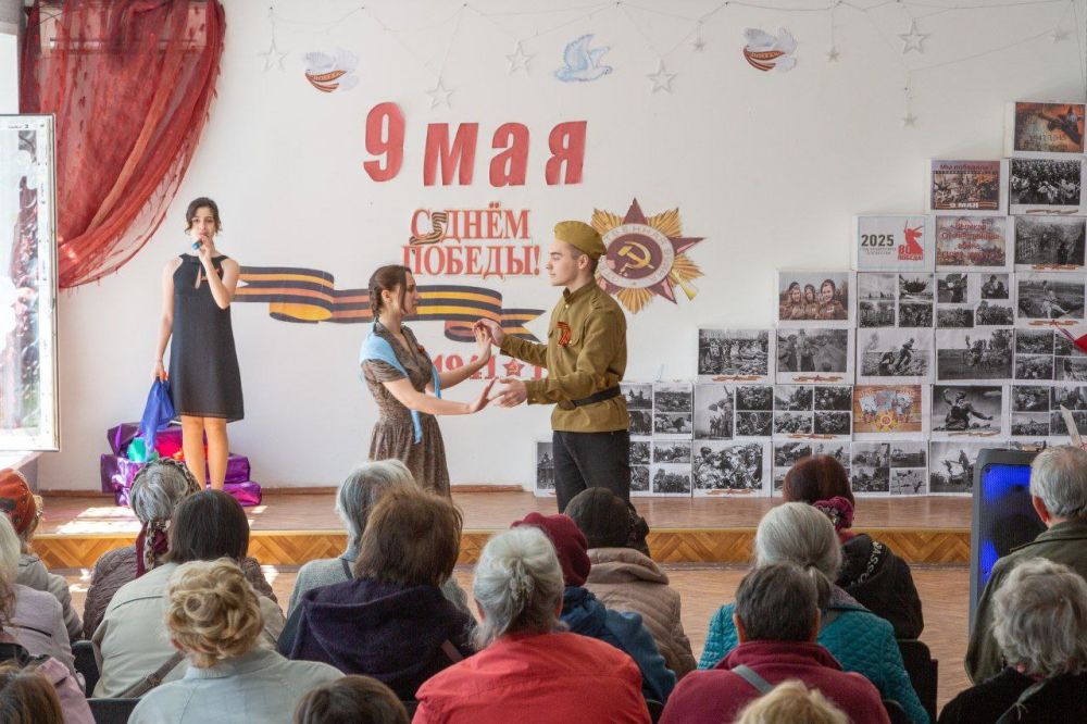 В Мариуполе росгвардейцы провели концерт для ветеранов Великой Отечественной войны В Мариуполе росгвардейцы провели концерт для ветеранов Великой Отечественной войны