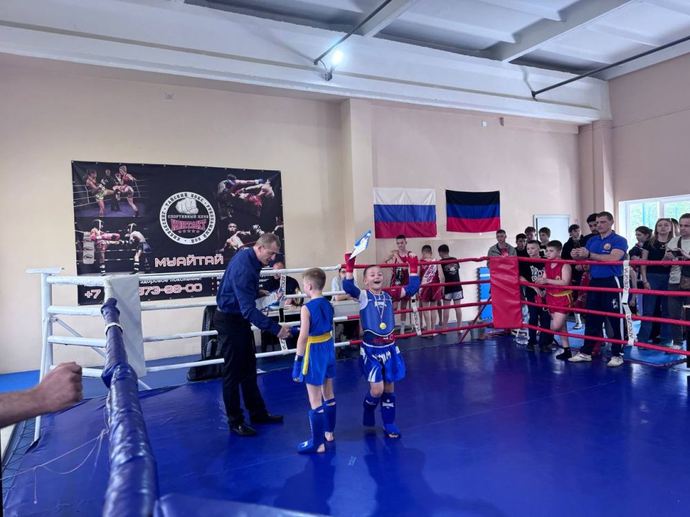 В Кировском прошел открытый турнир «Лучший из лучших» по муай-тай В Кировском прошел открытый турнир «Лучший из лучших» по муай-тай