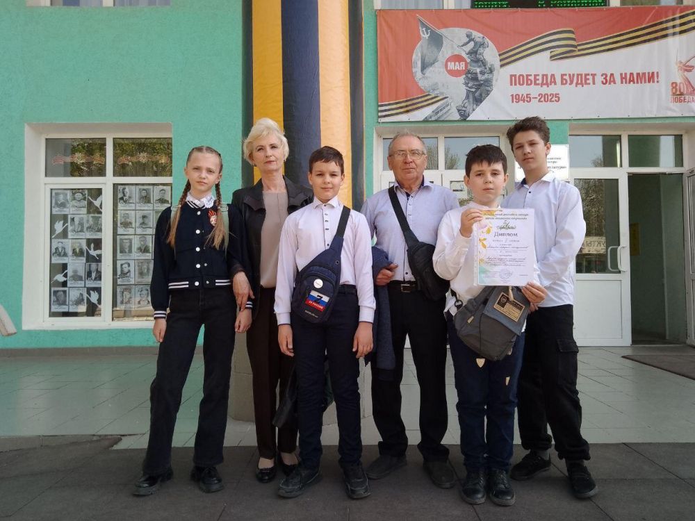 Снежнянцы стали лауреатами межрайонного конкурса «Первоцветы» Снежнянцы стали лауреатами межрайонного конкурса «Первоцветы»