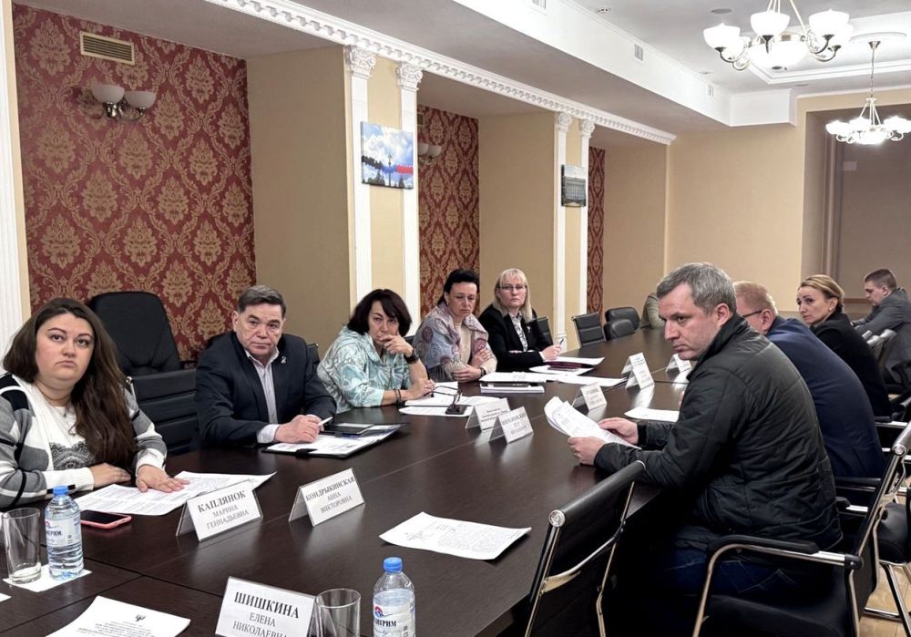 В Народном Совете ДНР обсудили правое регулирование вопроса обеспечения жителей Республики компенсационным жильем В Народном Совете ДНР обсудили правое регулирование вопроса обеспечения жителей Республики компенсационным жильем