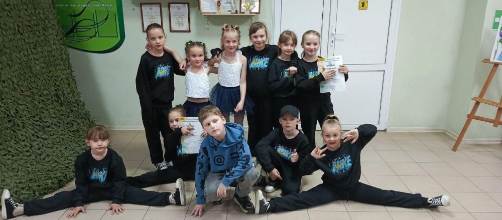 Снежнянцы стали лауреатами межрайонного конкурса «Первоцветы» Снежнянцы стали лауреатами межрайонного конкурса «Первоцветы»