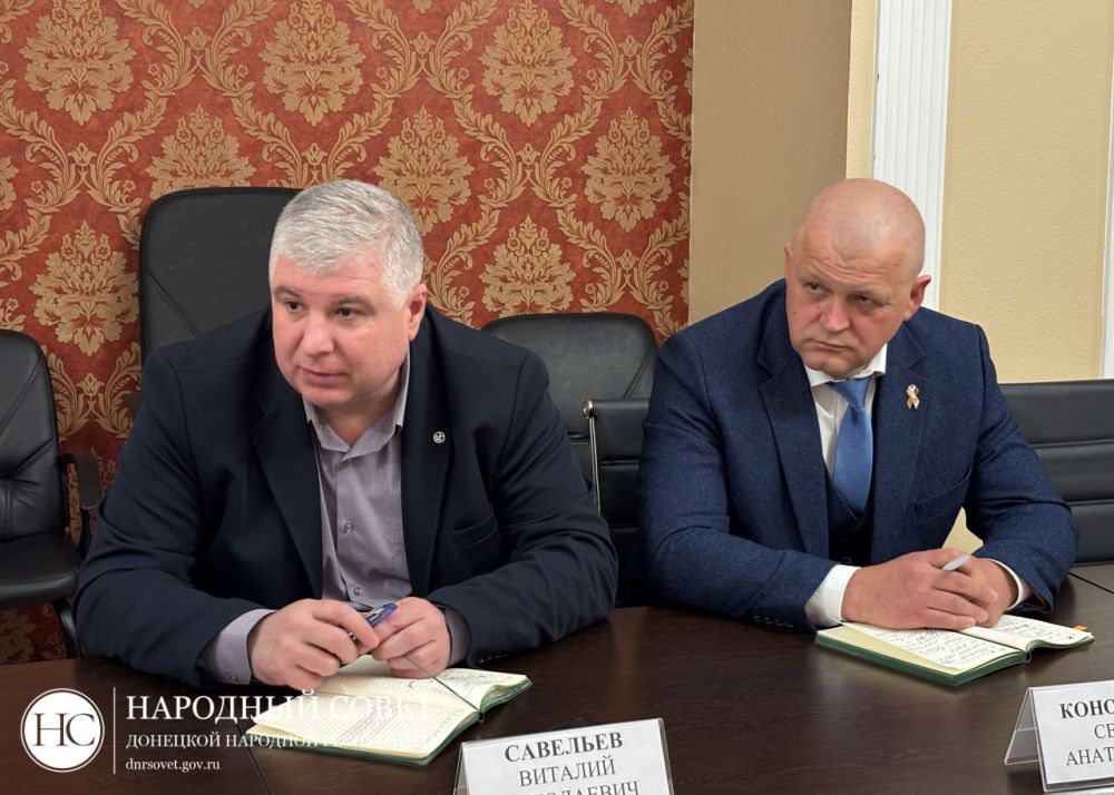 Депутаты обсудили совершенствование алгоритма по запуску производства по переработке пищевой продукции Депутаты обсудили совершенствование алгоритма по запуску производства по переработке пищевой продукции