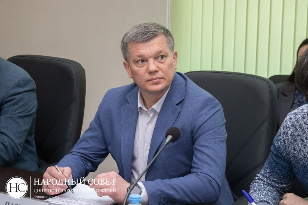 Парламентарии обсудили вопросы признания государственных (муниципальных) контрактов недействительными Парламентарии обсудили вопросы признания государственных (муниципальных) контрактов недействительными