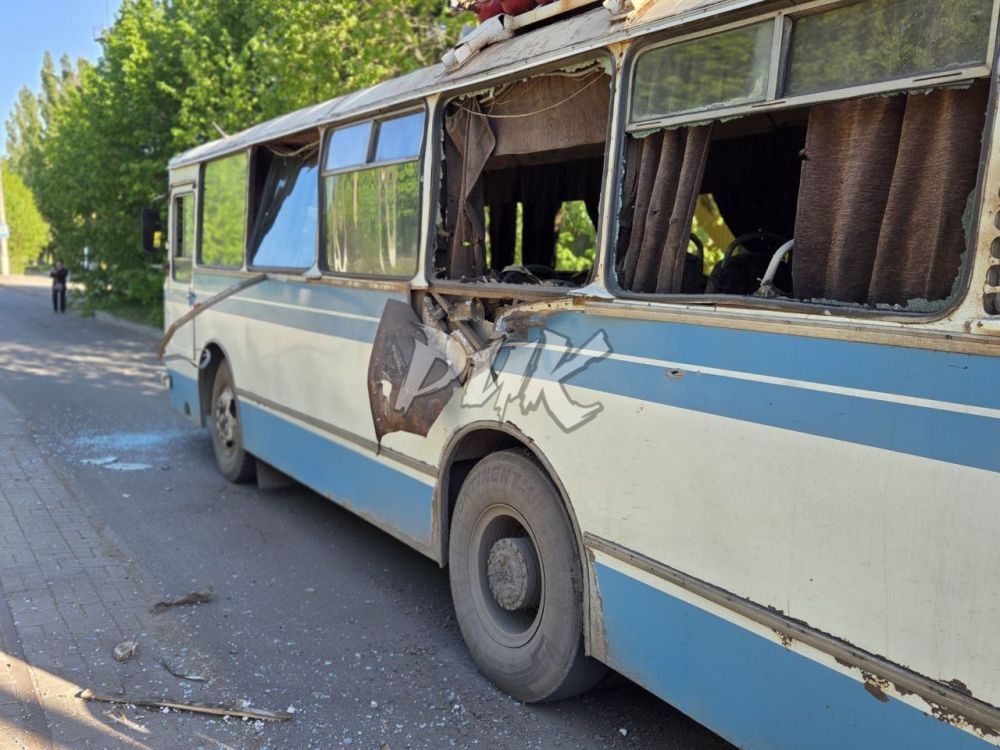 Иван Приходько: Обстрелом ВФУ поврежден пассажирский автобус Иван Приходько: Обстрелом ВФУ поврежден пассажирский автобус