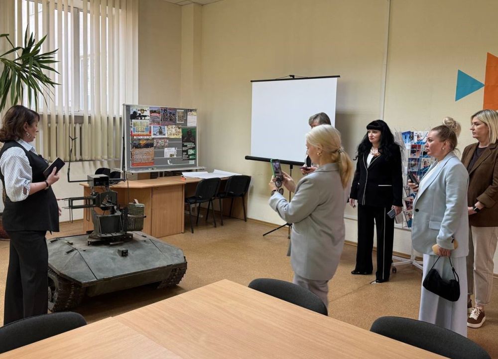 Делегация из Липецкой области посетила центр занятости г. Донецка и Республиканский центр занятости ДНР Делегация из Липецкой области посетила центр занятости г. Донецка и Республиканский центр занятости ДНР
