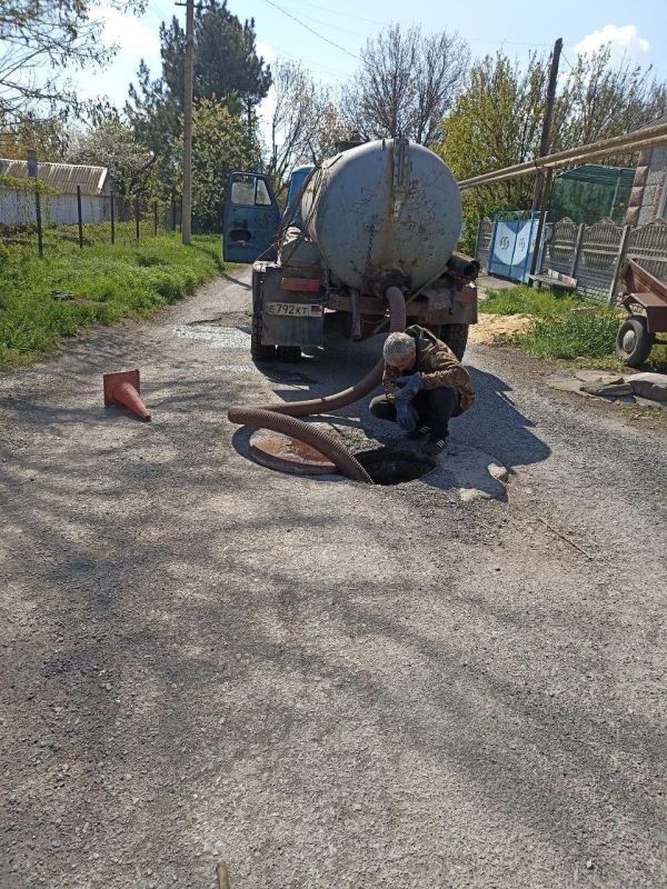 Аварийная бригада Республики Бурятия продолжает устранять неполадки в Старобешевском округе Аварийная бригада Республики Бурятия продолжает устранять неполадки в Старобешевском округе