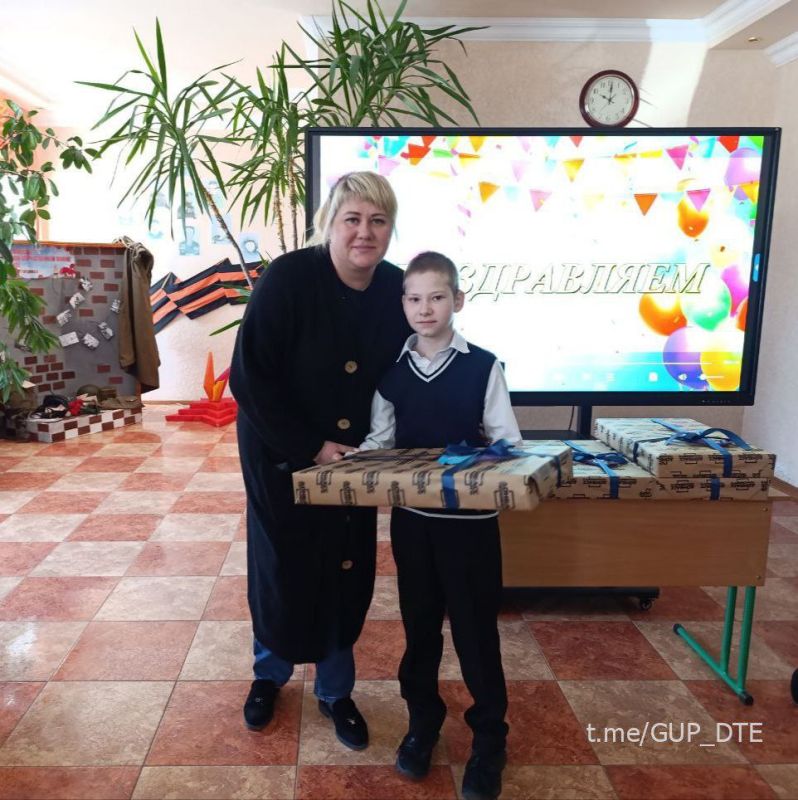 РУКОВОДСТВОМ «ДОНБАССТЕПЛОЭНЕРГО» ВРУЧЕНЫ ПОДАРКИ ИМЕНИННИКАМ ПОДШЕФНОЙ ДОНЕЦКОЙ СПЕЦИАЛЬНОЙ ШКОЛЫ-ИНТЕРНАТА №19 РУКОВОДСТВОМ «ДОНБАССТЕПЛОЭНЕРГО» ВРУЧЕНЫ ПОДАРКИ ИМЕНИННИКАМ ПОДШЕФНОЙ ДОНЕЦКОЙ СПЕЦИАЛЬНОЙ ШКОЛЫ-ИНТЕРНАТА №19