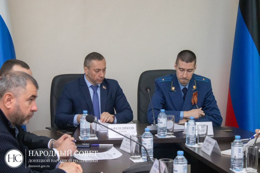 Парламентарии обсудили вопросы признания государственных (муниципальных) контрактов недействительными Парламентарии обсудили вопросы признания государственных (муниципальных) контрактов недействительными