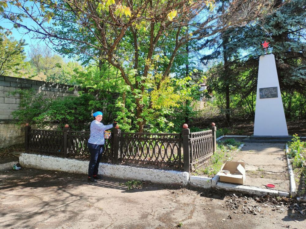 В Кировском внутригородском районе продолжаются работы по благоустройству территории В Кировском внутригородском районе продолжаются работы по благоустройству территории