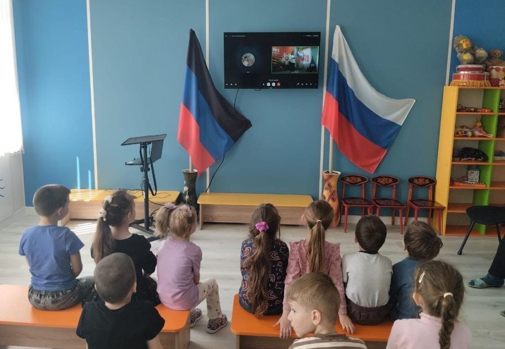 Педагоги образовательных учреждений Липецкой области проводят патриотические мероприятия с учащимися к 80-летию Победы с коллегами из ДНР Педагоги образовательных учреждений Липецкой области проводят патриотические мероприятия с учащимися к 80-летию Победы с коллегами из ДНР
