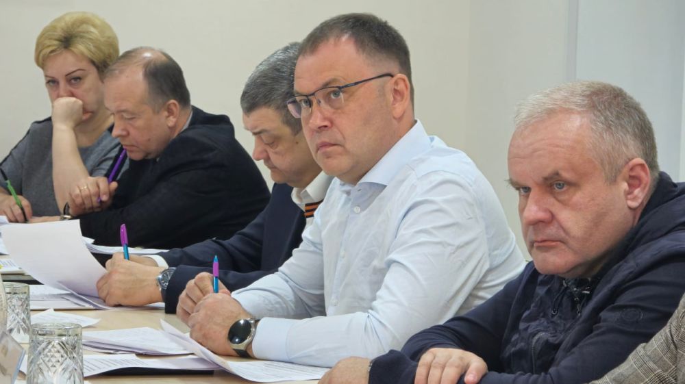Иван Приходько: Губернатор Кузбасса Илья Владимирович Середюк в рамках рабочего визита в Город воинской славы и трудовой доблести Горловку провел рабочее совещание с руководством администрации городского округа Горловка... Иван Приходько: Губернатор Кузбасса Илья Владимирович Середюк в рамках рабочего визита в Город воинской славы и трудовой доблести Горловку провел рабочее совещание с руководством администрации городского округа Горловка...