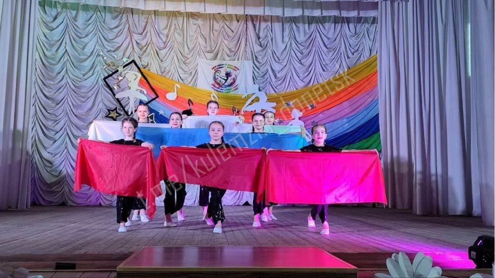 29 апреля во Дворце культуры «Горняк» состоялся батл-конкурс «Танцевальный Бум!» для учащихся танцевального кружка «Колорит» под руководством Ирины Авкар 29 апреля во Дворце культуры «Горняк» состоялся батл-конкурс «Танцевальный Бум!» для учащихся танцевального кружка «Колорит» под руководством Ирины Авкар