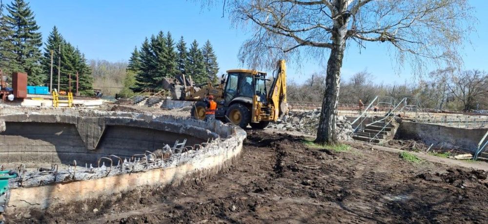 Подрядчики Нижегородской области продолжают работы на очистных сооружениях Харцызска Подрядчики Нижегородской области продолжают работы на очистных сооружениях Харцызска
