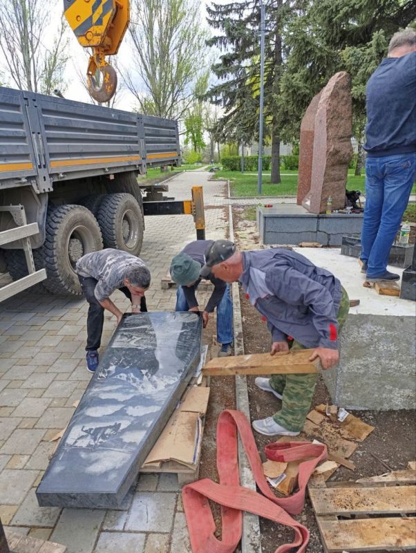 Дмитрий Огилец: Ясиноватая.. Площадь Славы Дмитрий Огилец: Ясиноватая.. Площадь Славы