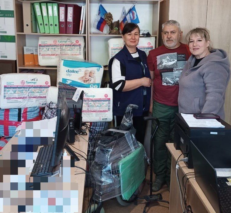 Анжела Заболотская: И вновь, по инициативе нашего депутата Максима Сойникова, группа отзывчивых добровольцев из Белгорода предоставила крайне необходимую поддержку жителям Красного Лимана, которые были вынуждены покинуть... Анжела Заболотская: И вновь, по инициативе нашего депутата Максима Сойникова, группа отзывчивых добровольцев из Белгорода предоставила крайне необходимую поддержку жителям Красного Лимана, которые были вынуждены покинуть...
