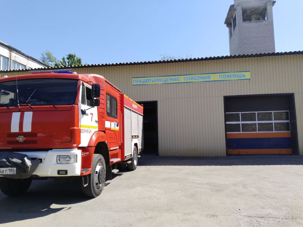 Пожарные, сапёры, водители пожарных машин Пожарные, сапёры, водители пожарных машин