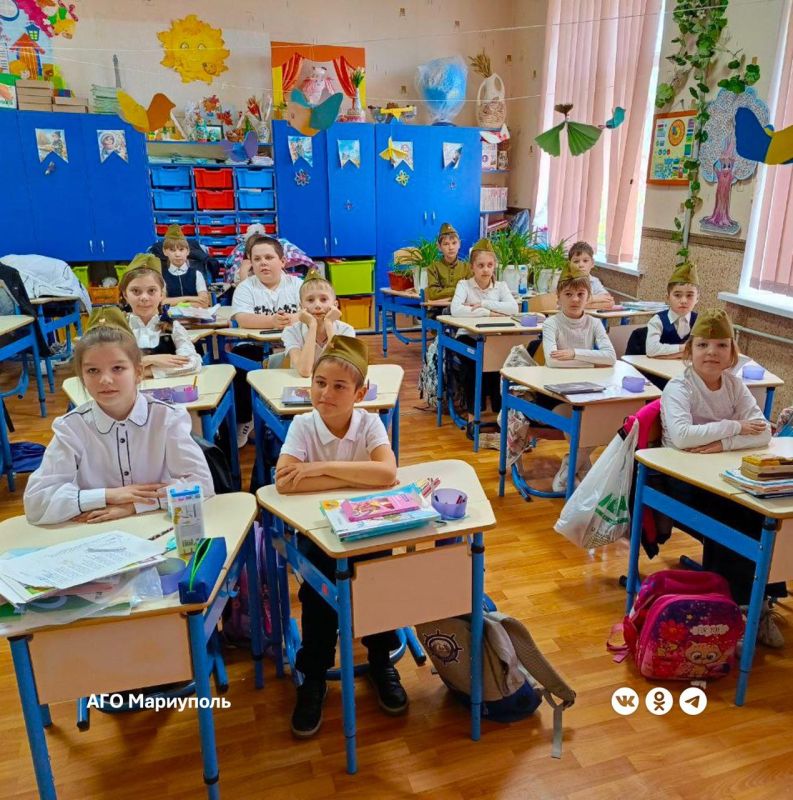 Читателям мариупольских библиотек напомнили о значении Первомая Читателям мариупольских библиотек напомнили о значении Первомая