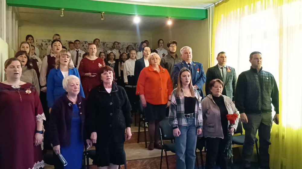 30 апреля в ГБОУ «Основная школа № 109 городского округа Макеевки» прошло мероприятие в рамках Всероссийского образовательного проекта «Парта героя» в честь учеников школы, принимавших участие в специальной военной операции... 30 апреля в ГБОУ «Основная школа № 109 городского округа Макеевки» прошло мероприятие в рамках Всероссийского образовательного проекта «Парта героя» в честь учеников школы, принимавших участие в специальной военной операции...